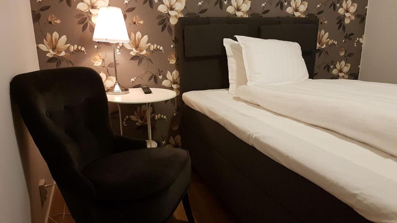 Smalandsstenar Hotell מראה חיצוני תמונה