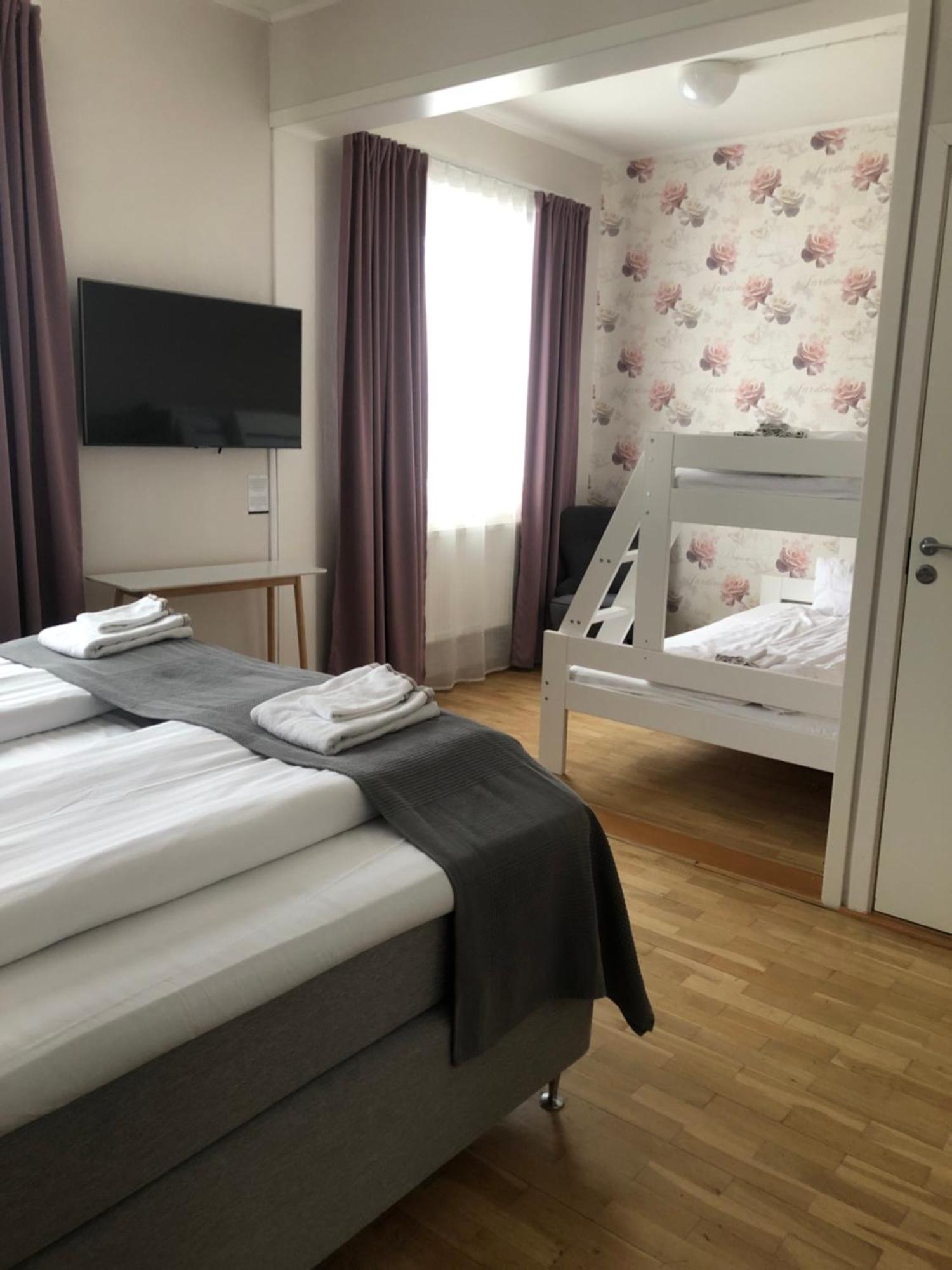 Smalandsstenar Hotell מראה חיצוני תמונה