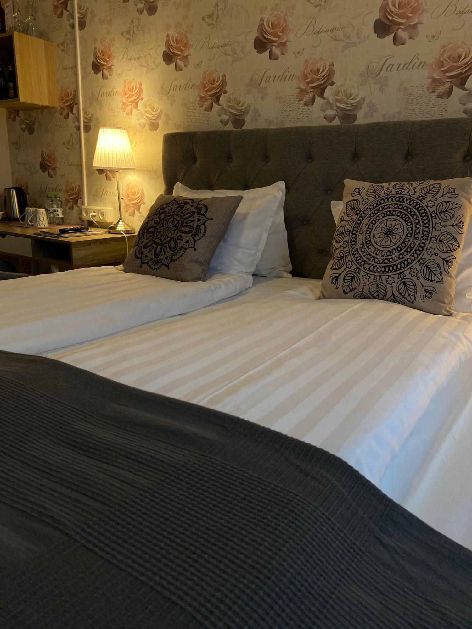 Smalandsstenar Hotell מראה חיצוני תמונה