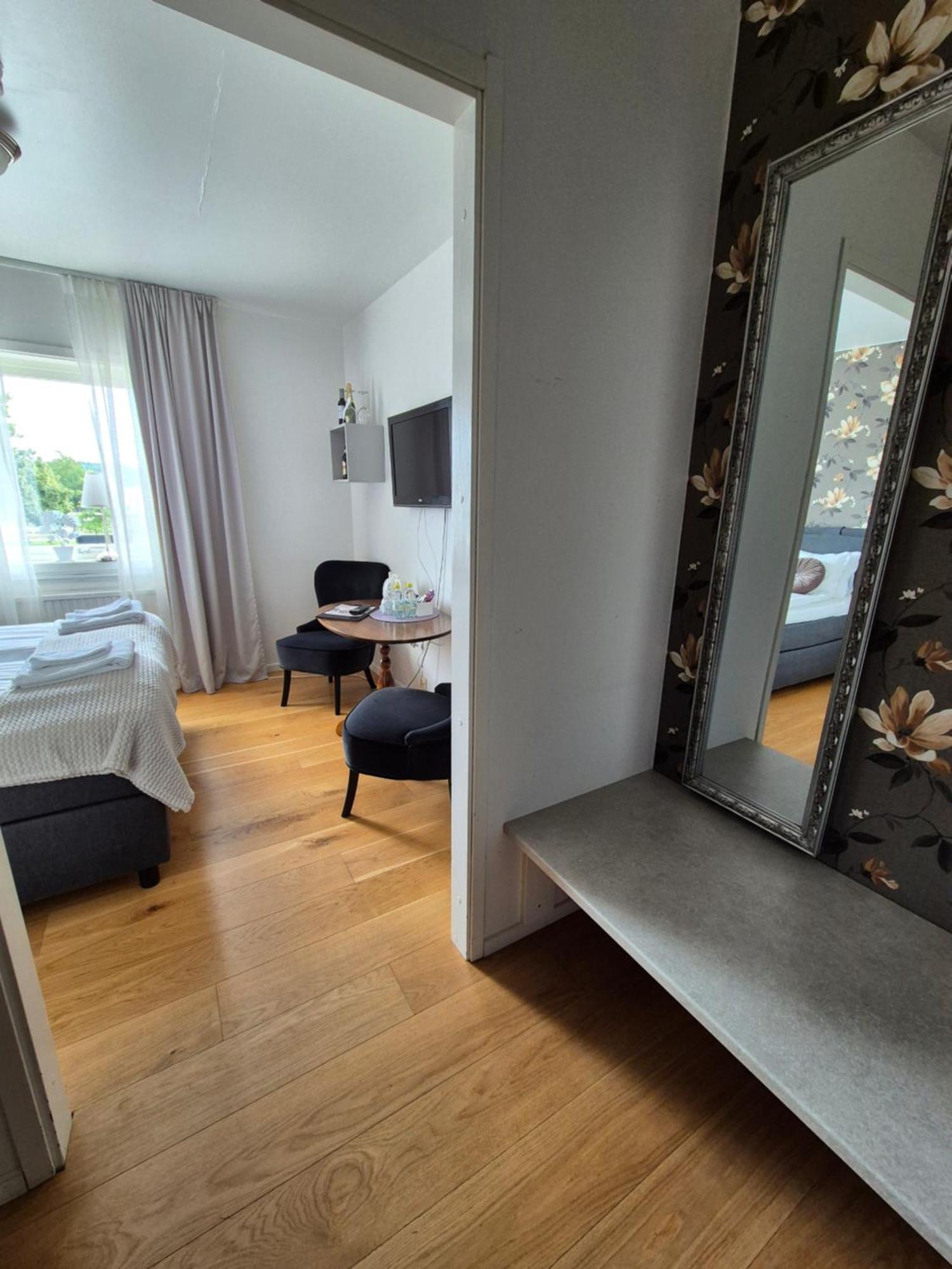 Smalandsstenar Hotell מראה חיצוני תמונה