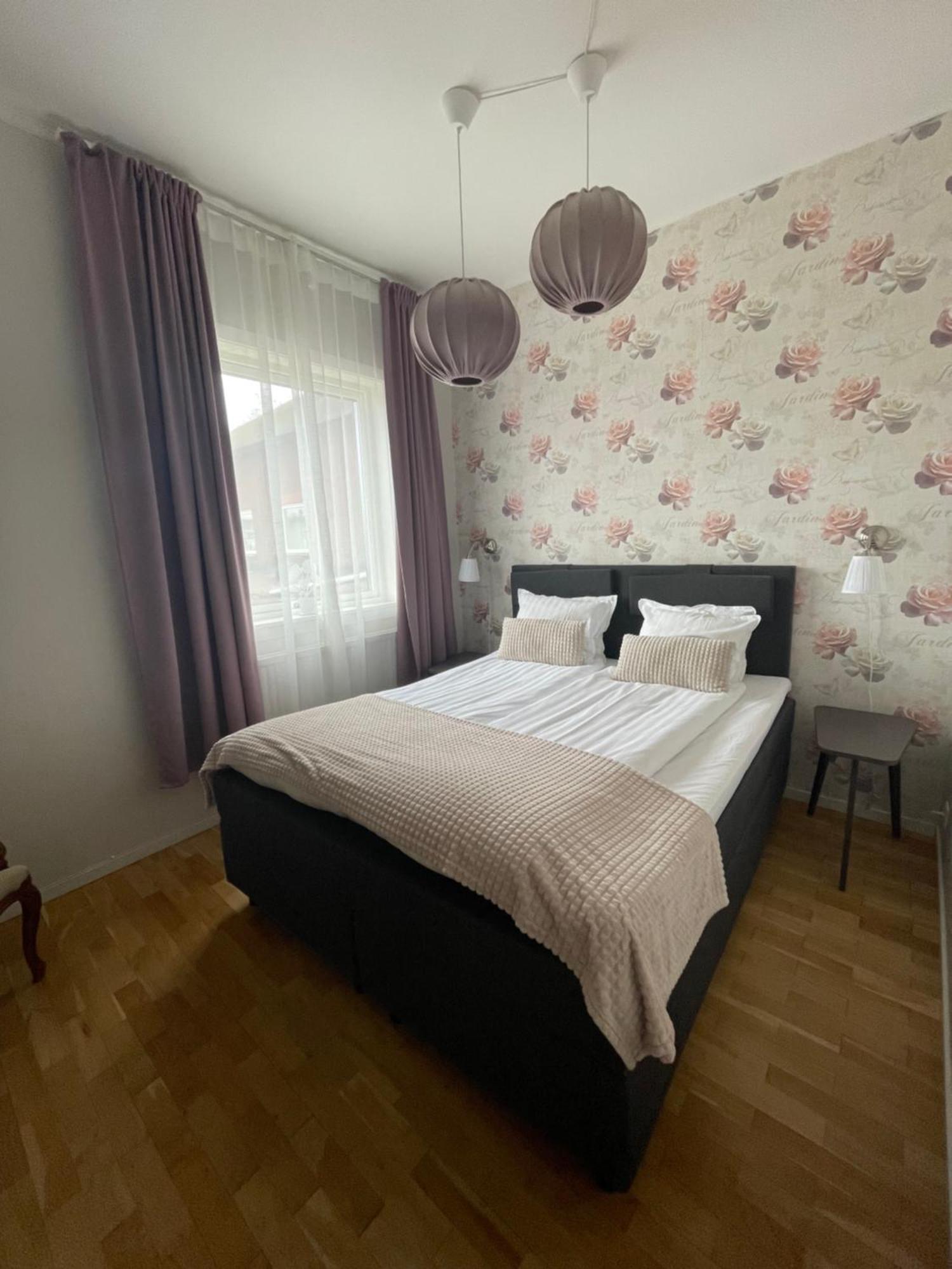 Smalandsstenar Hotell מראה חיצוני תמונה